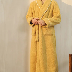 vêtement de bain jaune