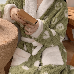 peignoir femme chambre en satin