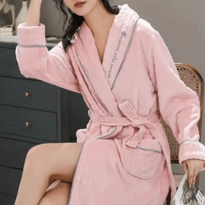 peignoir en rose élégant
