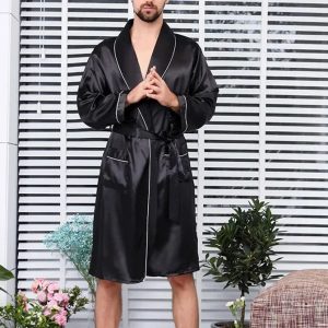 peignoir noir élégant